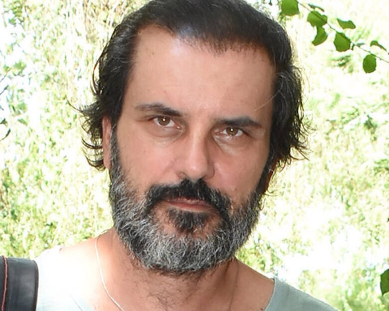 Ο Γεράσιμος Μιχελής στην τελευταία του τηλεοπτική συνέντευξη: «Σε ένα καφέ έγινε η συμφωνία για το “Πάρα Πέντε” με τον Γιώργο Καπουτζίδη»