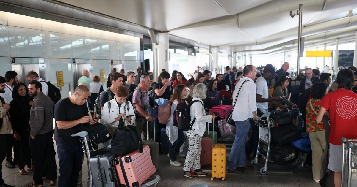 Britain: New Cancellation of Flights in Heathrow The One day after chaos at many airports due to technical problem