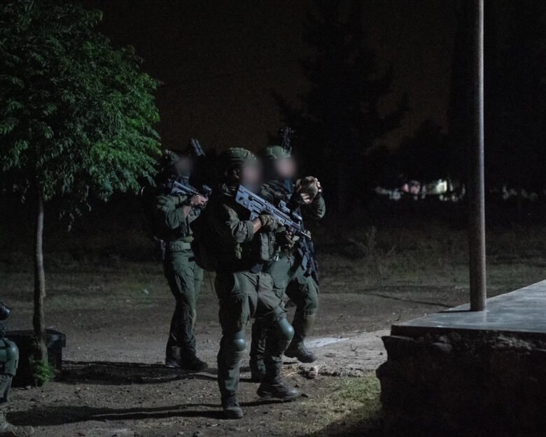 Ισραήλ: «Εξουδετερώσαμε τρομοκρατικό πυρήνα του Ιράν μέσα στη Συρία» – Πλάνα από την στρατιωτική επιχείρηση