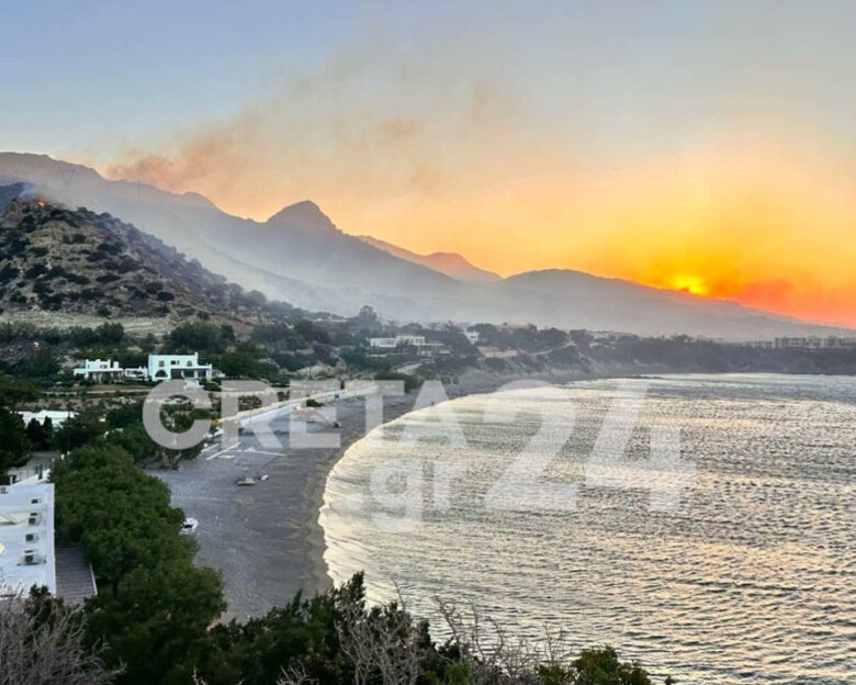 Φωτιά στην Ιεράπετρα: Στη μάχη από το πρωί τα εναέρια μέσα – Καμένα σπίτια και συνεχείς εκκενώσεις
