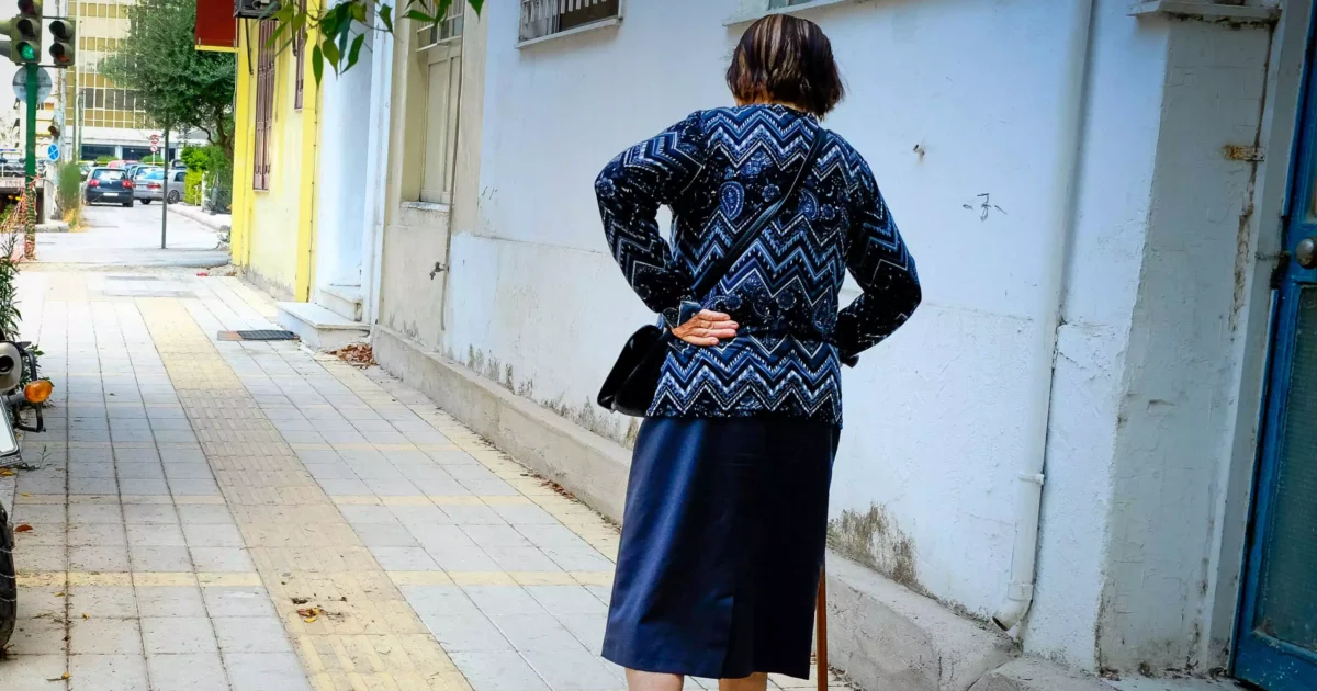 Αμπελόκηποι: Έφοδος σε παράνομο γηροκομείο – 4 ηλικιωμένες ζούσαν σε άθλιες συνθήκες