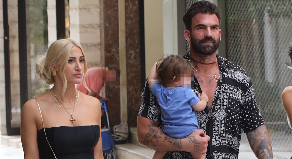 Η Ιωάννα Τούνη και ο Δημήτρης Αλεξάνδρου με τον γιο τους, Πάρη