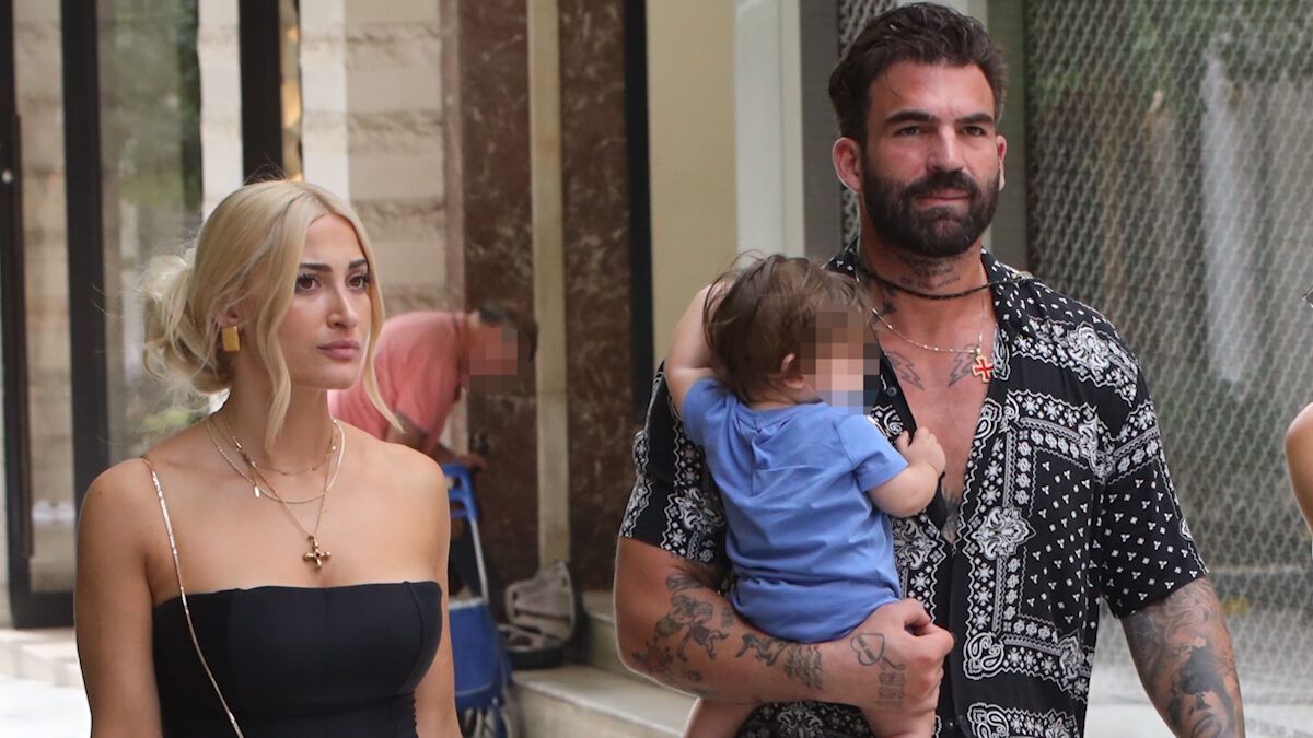 Η Ιωάννα Τούνη και ο Δημήτρης Αλεξάνδρου με τον γιο τους, Πάρη