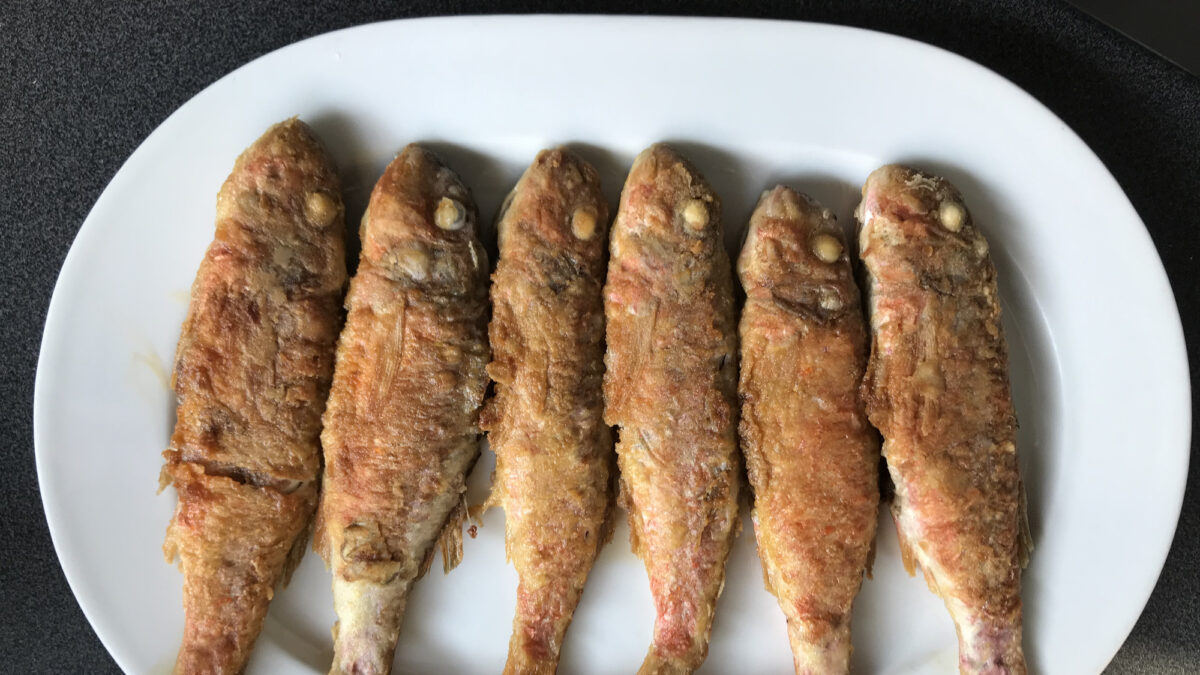 Μπαρμπούνια στο air fryer