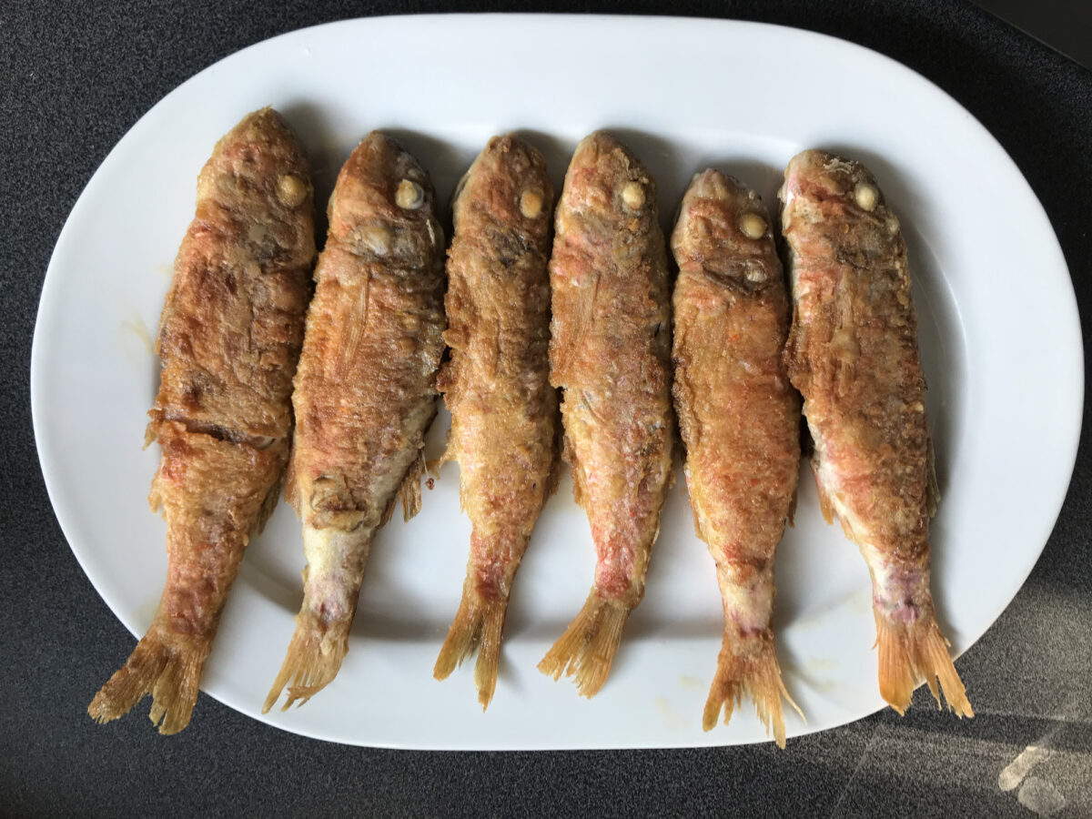 Μπαρμπούνια στο air fryer