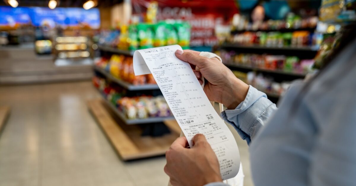 Retail consumption ‘collapses’ – alarm for business and growth