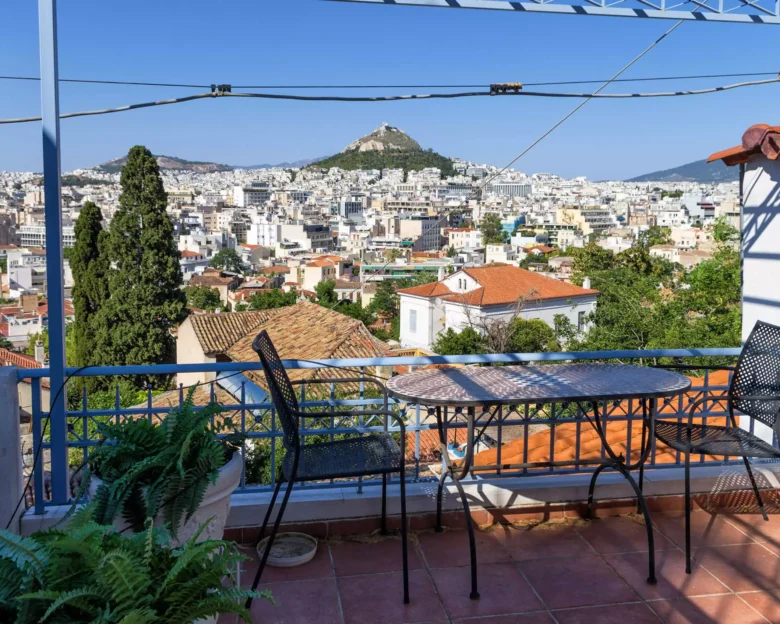 Ράλι τιμών στην Αττική: Πού ανεβαίνουν οι τιμές κατοικιών και πού «φρενάρουν»