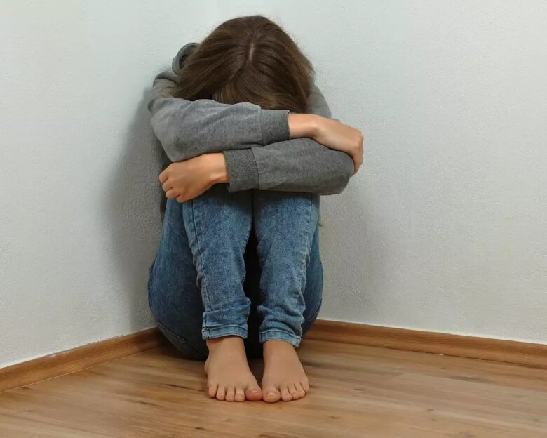 Ομαδικός βιασμός στο Κερτσίνι: Πολίτης εντόπισε την 14χρονη σε άθλια κατάσταση – Ανακοίνωση από το «Χαμόγελο του Παιδιού»