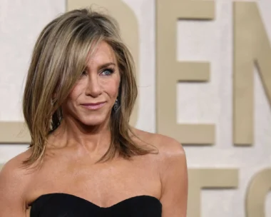 Τζένιφερ Άνιστον