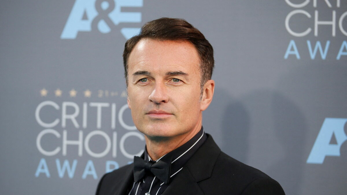 Ο Julian McMahon