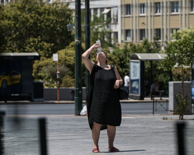 Καύσωνας: «Έβρασε» ο τόπος από τις υψηλές θερμοκρασίες – Πάνω από 41 βαθμοί σε Ανατολική Στερεά, Θεσσαλία και νότια Πελοπόννησο