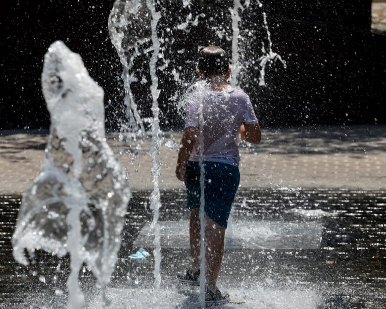 Καιρός – Meteo: «Έβρασε» ο τόπος την Τρίτη – Μια ανάσα από τους 45 βαθμούς η θερμοκρασία