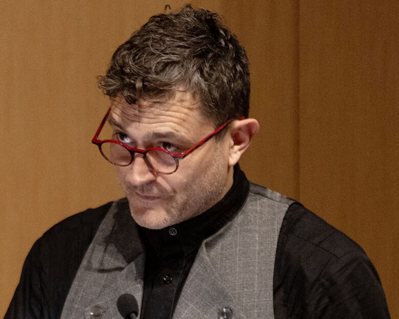 Γιώργος Καραμίχος: «Ντροπή σας» γράφει ο ηθοποιός μετά από ψευδές δημοσίευμα για την υγεία του