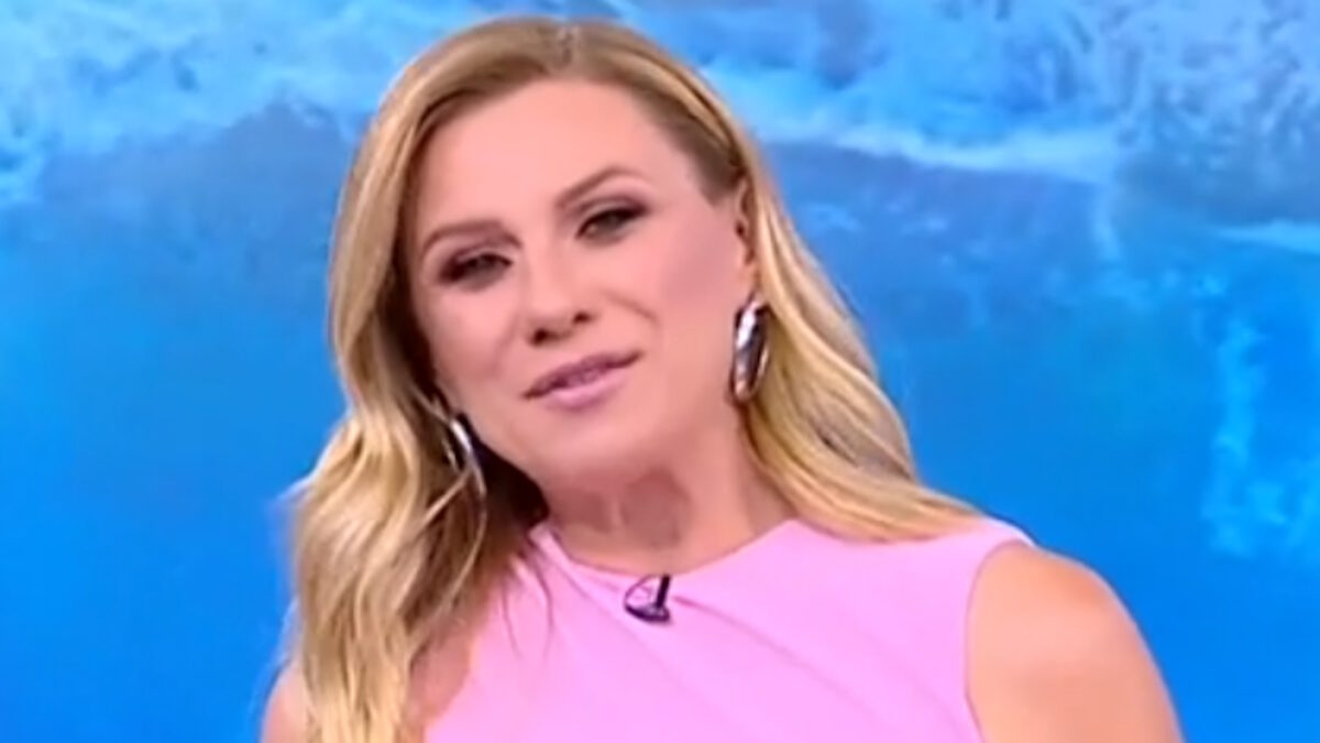 Η Κατερίνα Καραβάτου στην πρεμιέρα της εκπομπής «Καλημέρα Παρέα»