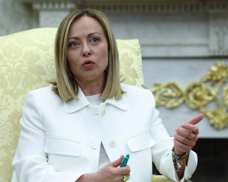 Μελόνι: «Πρέπει να τύχουν ανάλυσης οι λεπτομέρειες της συμφωνίας για τους δασμούς»