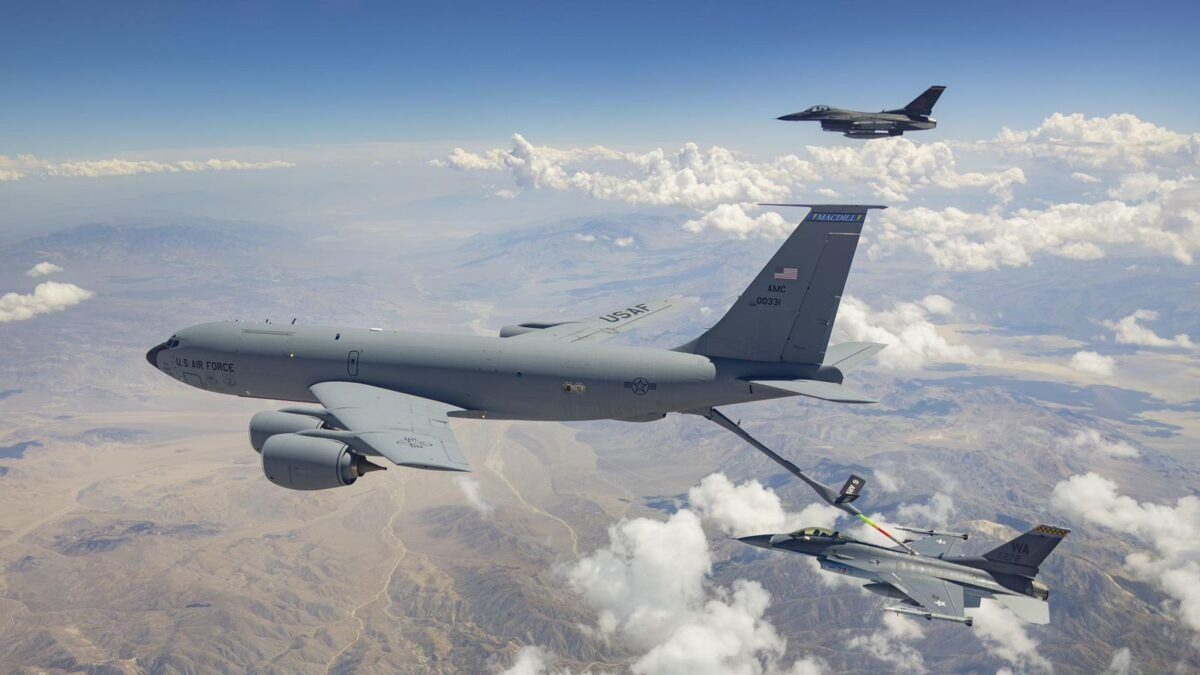 KC 135