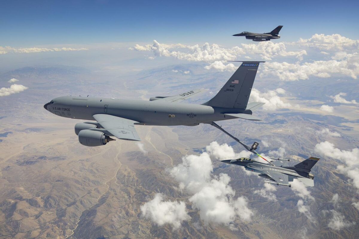 KC 135