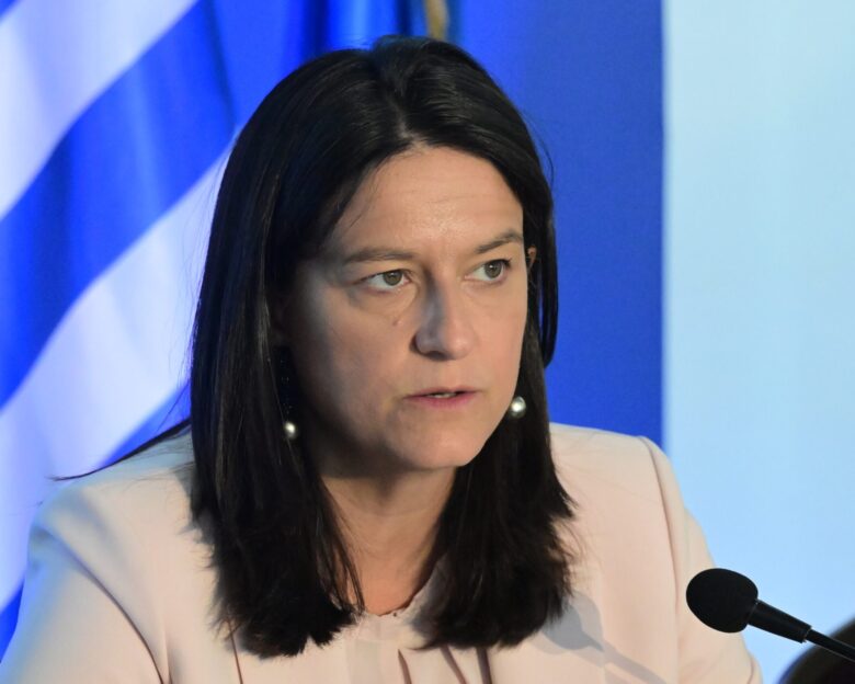Κεραμέως: Στο προσκήνιο ο επαναπατρισμός Ελλήνων από Ευρώπη και ΗΠΑ