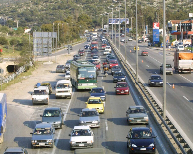 Μποτιλιάρισμα στην Κορίνθου – Αθηνών λόγω τροχαίου στον Ασπρόπυργο