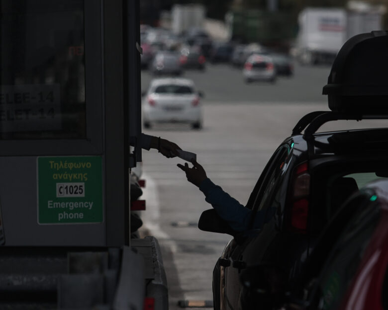 Αυξημένη κίνηση στην Εθνική Αθηνών – Κορίνθου στο ρεύμα προς Αθήνα – Στο κόκκινο η Αττική Οδός από την επιστροφή των εκδρομέων