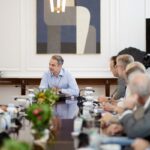 Ο Κυριάκος Μητσοτάκης κατά τη συνάντηση με την αντιπροσωπεία της Meta
