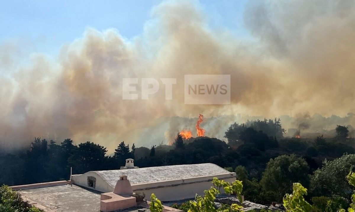 Φωτιά στα Κύθηρα
