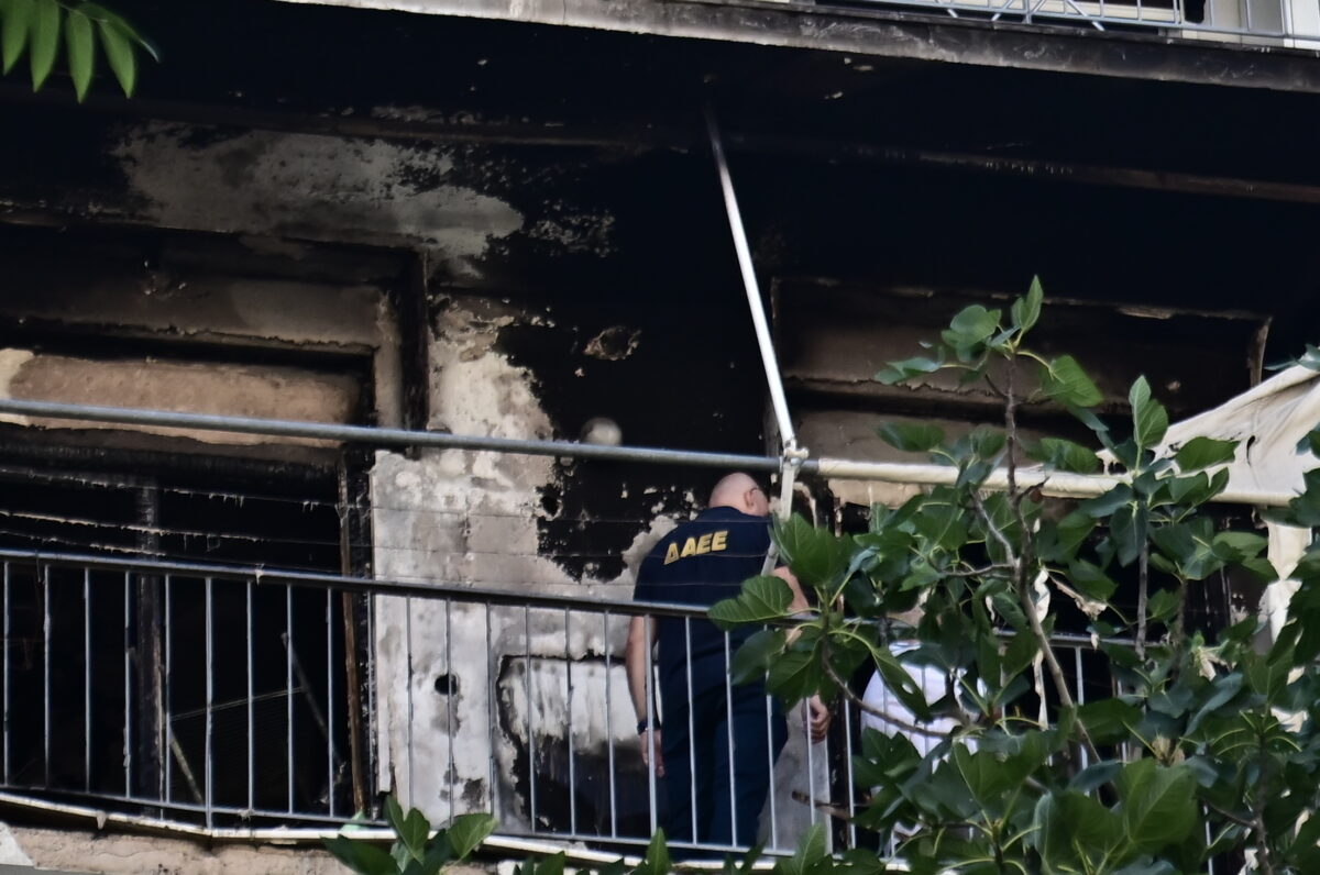 Αυτοψία πραγματογνωμόνων για την πυρκαγιά στο διαμέρισμα του Πέτρου Φιλιππίδη