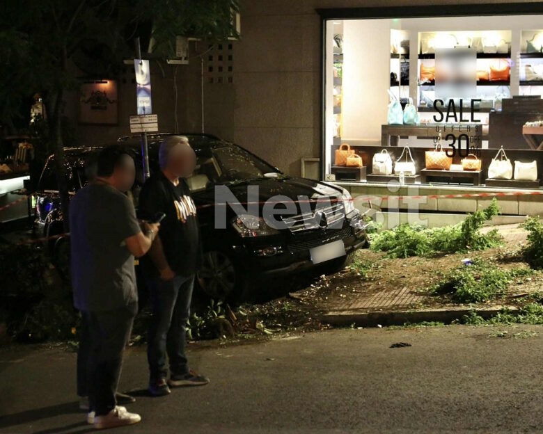 Κολωνάκι: 12 οι τραυματίες από την τρελή πορεία τζιπ χωρίς οδηγό που έπεσε σε εστιατόριο – Δεν είχε βάλει χειρόφρενο