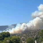 Φωτιά στη λεωφόρο Βάρης - Κορωπίου