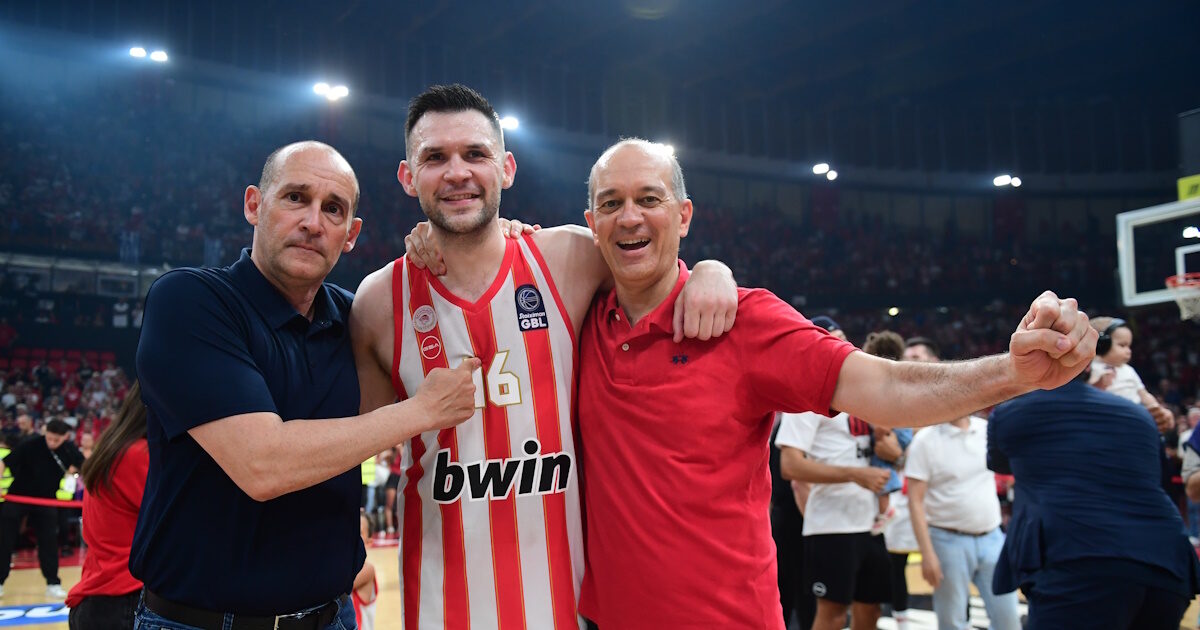 Olympiacos offers Kostas Papanikolaou contract by 2027