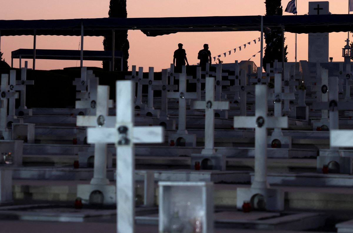 Τάφοι πεσόντων στην τουρκική εισβολή στο κοιμητήριο της Μακεδονίτισσας στη Λευκωσία
