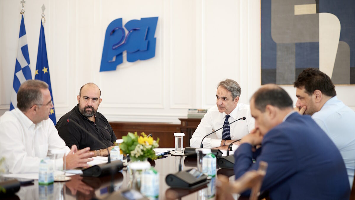 Ο Πρωθυπουργός, Κυριάκος Μητσοτάκης δέχτηκε τον δήμαρχο Κυθήρων, Στράτο Χαρχαλάκη