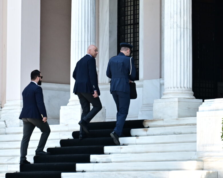 Συνεδρίασε το ΚΥΣΕΑ – Στην ατζέντα μεταναστευτικό, Λιβύη και εξοπλιστικά προγράμματα των Ενόπλων Δυνάμεων