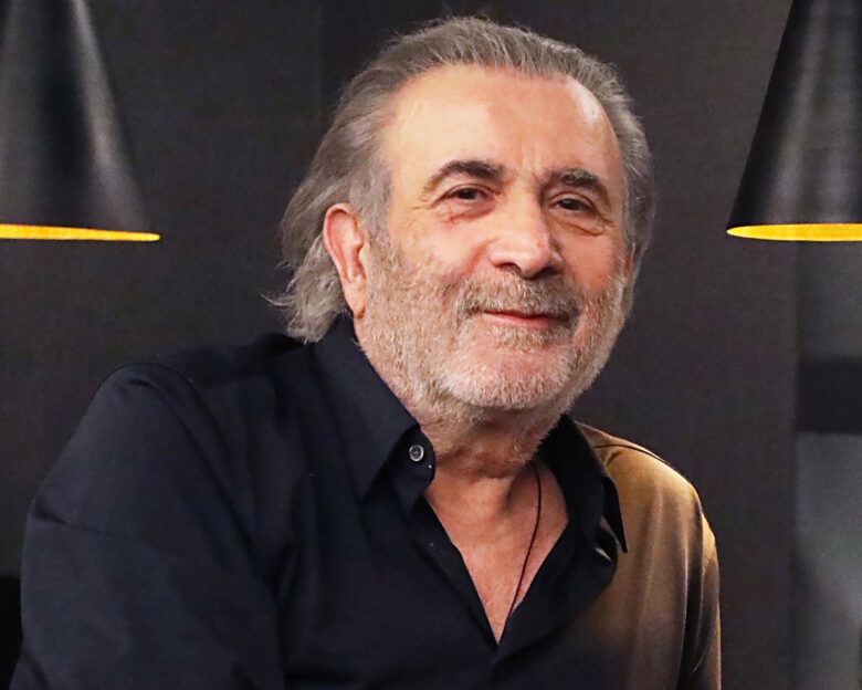 Ο Λάκης Λαζόπουλος πάντρεψε την κόρη του – Γάμος στην Πάρο με 100 καλεσμένους και beach party