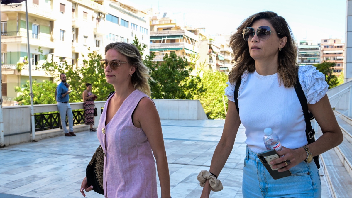 Λένα Δροσάκη / Άννα Μαρία Παπαχαραλάμπους