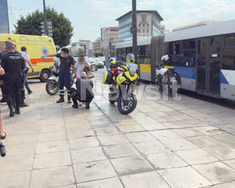 Σύγκρουση λεωφορείου με αυτοκίνητο στη Συγγρού – Αναφορές για 6 τραυματίες