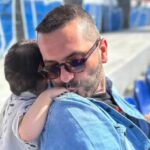 Λεωνίδας Κουτσόπουλος: Παιχνίδια με τον γιο του στην παραλία μετά το τέλος του MasterChef
