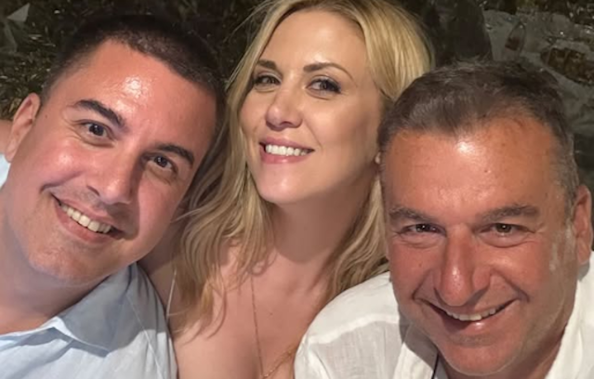 Ο Πάνος Κατσαρίδης, η Φωτεινή Πετρογιάννη και ο Γιώργος Λιάγκας