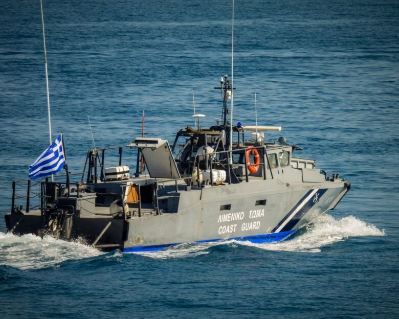 Θρίλερ με σκάφος της Frontex – Προσέκρουσε σε ξέρα, ανοιχτά της Μυτιλήνης