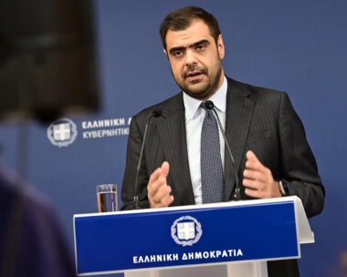 O κυβερνητικός εκπρόσωπος Παύλος Μαρινάκης