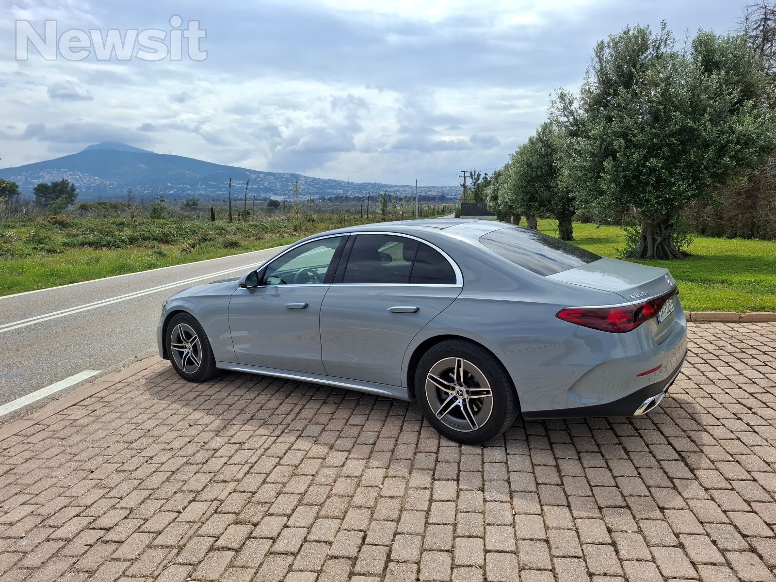 Mercedes-Benz E 220 d – Δοκιμή: Αποδοτική και αυστηρά πολυτελής!