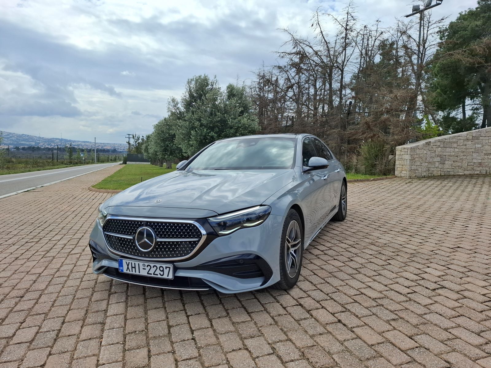 Mercedes-Benz E 220 d – Δοκιμή: Αποδοτική και αυστηρά πολυτελής!