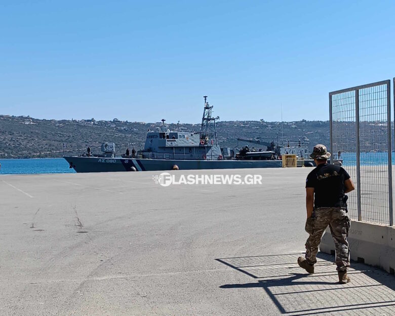 Στο λιμάνι της Σούδας έφτασαν οι 117 παράτυποι μετανάστες – Θα μεταφερθούν με το ίδιο πλοίο στην Αθήνα