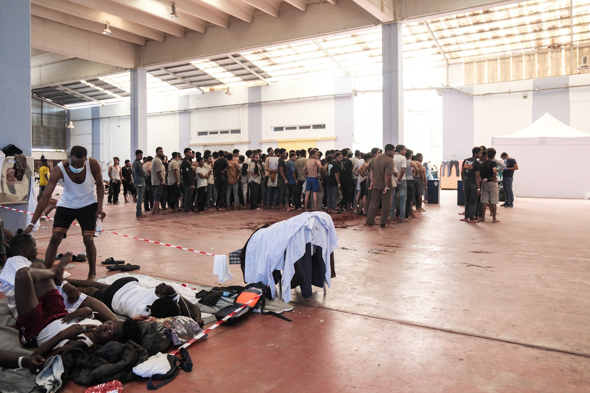 Mετανάστες στο Εκθεσιακό Κέντρο Αγυιάς Χανιών