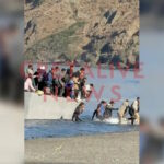 Κρήτη: Η στιγμή της «απόβασης» μεταναστών στην παραλία Δισκού ανάμεσα σε κόσμο που έκανε μπάνιο