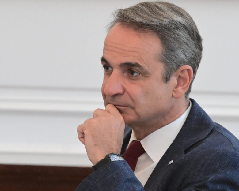 Κυριάκος Μητσοτάκης για Δημήτρη Ζαρζαβατσίδη: «Η σκέψη μου είναι στη σύζυγό του Βούλα Πατουλίδου και τον γιο τους»