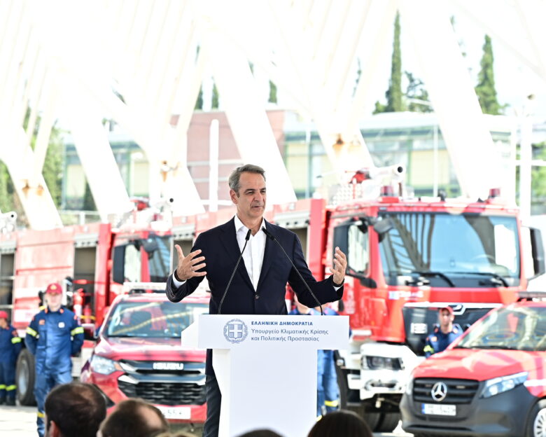Παραδόθηκαν 164 νέα οχήματα στην Πυροσβεστική – Κυριάκος Μητσοτάκης: «Ακολουθούμε έναν σχεδιασμό ο οποίος με προσήλωση και επιμονή αποδίδει»