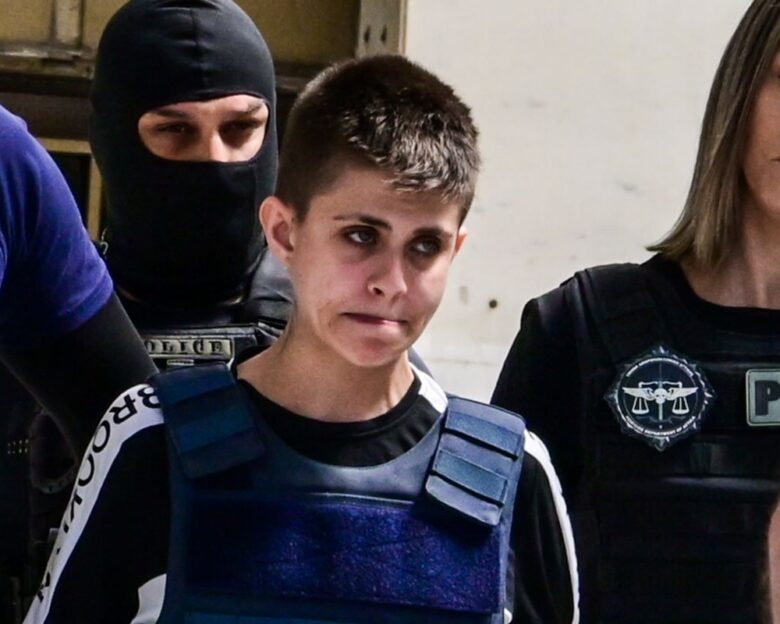 Ειρήνη Μουρτζούκου: «Ο Παναγιωτάκης δεν ταιριάζει στο μοτίβο των δολοφονιών, ευθύνεται η μητέρα του» – Τι ισχυρίζεται στο απολογητικό υπόμνημα