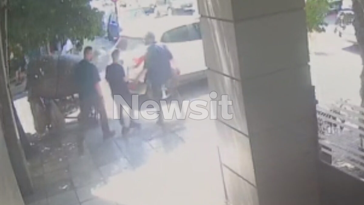 Η Ειρήνη Μουρτζούκου κατά τη σύλληψή της
