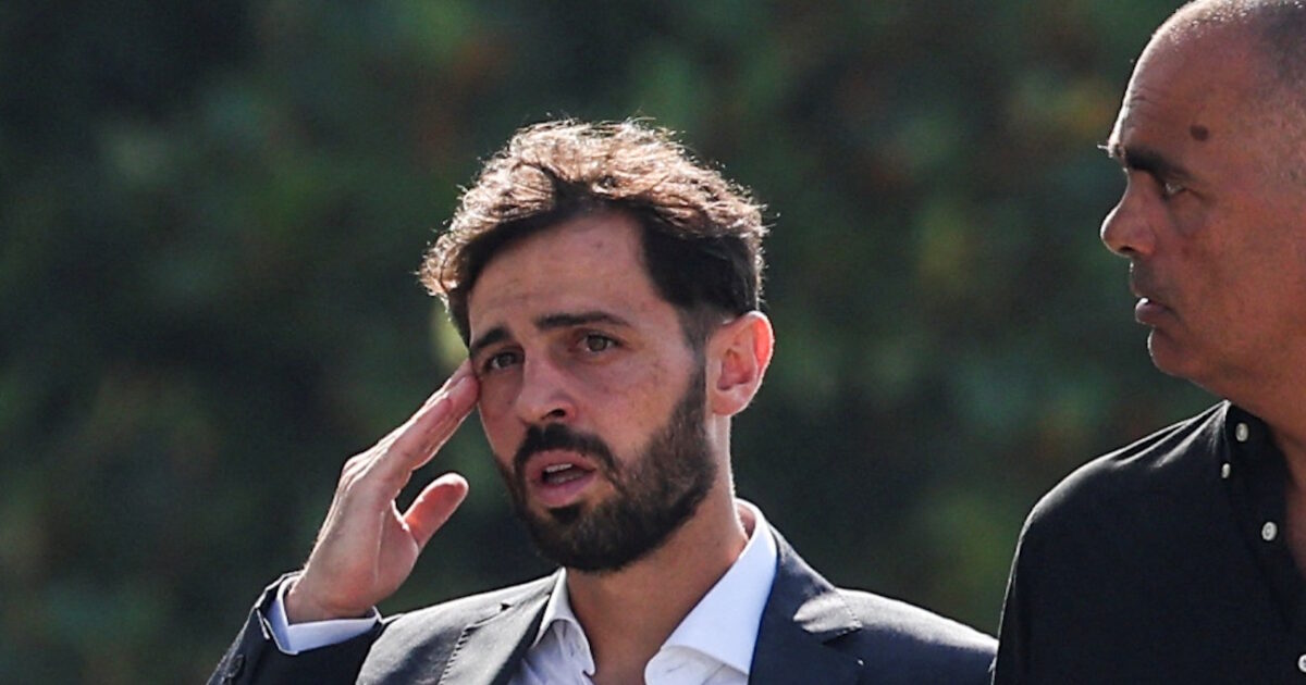 Ντιόγκο Ζότα: Οι δακρυσμένοι Μπερνάρντο Σίλβα και Φεντερίκο Κιέζα και η συγκίνηση τη στιγμή που τα φέρετρα μπήκαν στο ναό